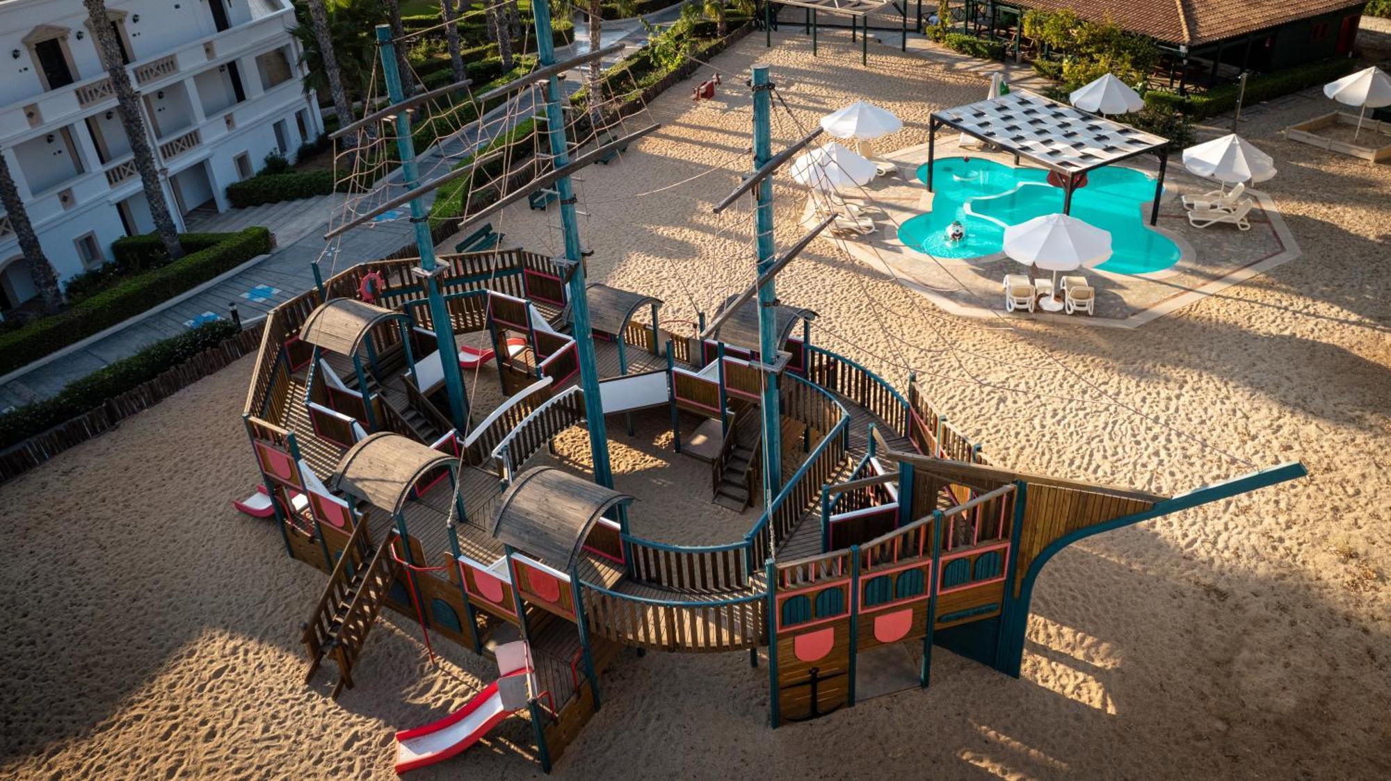 Mitsis Royal Mare Hotel Hersonissos  Exterior photo